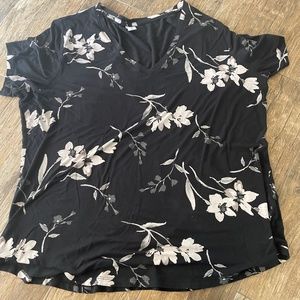 Old navy floral luxe t-shirt
